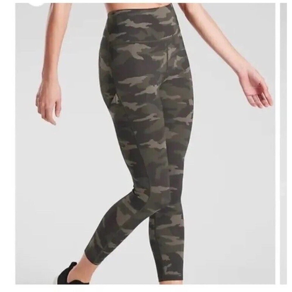 ATHLETA Ultimate Camo 7/8 XL Tall Leggings Green fits like LARGE